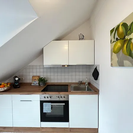 Dg-wohnung In 50qm Apartment *